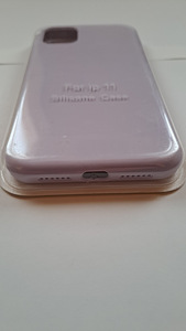Продается чехол для IPhone 11 (2 фото из 3)