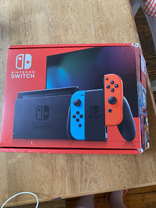 Nintendo Switch (Neon Blue/Red) (2 фото из 8)