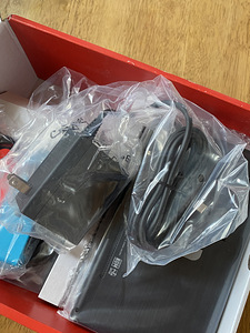 Nintendo Switch (Neon Blue/Red) (5 фото из 8)
