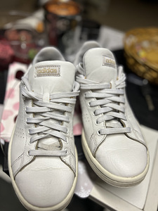 Кожаные кроссовки Adidas, размер 39 (1 фото из 6)