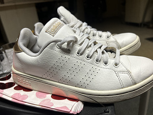 Кожаные кроссовки Adidas, размер 39 (2 фото из 6)
