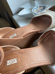 Ugg платформенные каблуки, кожа (2 фото из 3)