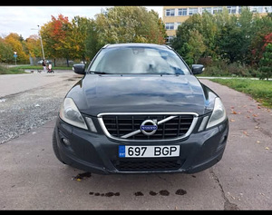 VOLVO xc60 151 кВт (1 фото из 10)