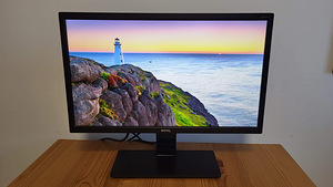 Монитор Benq Full HD (2 фото из 2)