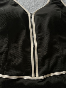Боди (2 фото из 5)