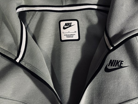 Nike tech fleece woman’s