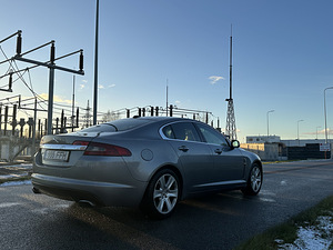 Jaguar XF (5 фото из 14)