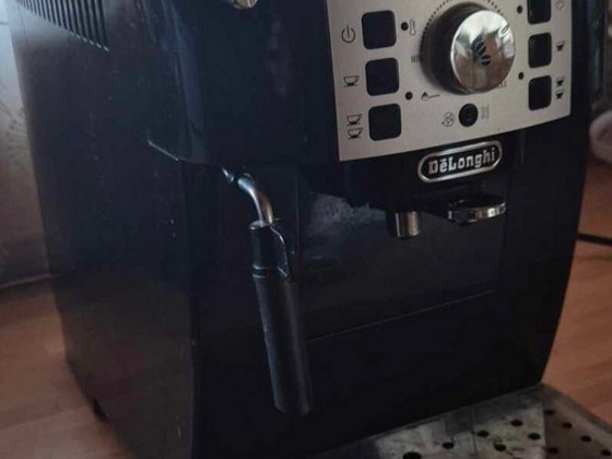 DeLonghi Magnifica S Täisautomaatne Espressomasin 1,8 l