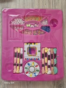 Mängukomplekt (helmed, käevõrud) (2 foto / 2)