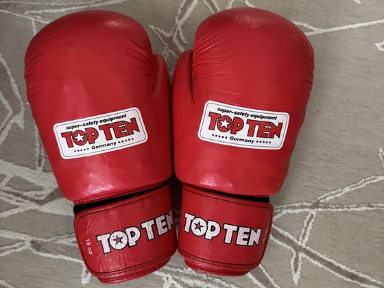 Kaitse poksi/kickpoksi/tai poksi jaoks