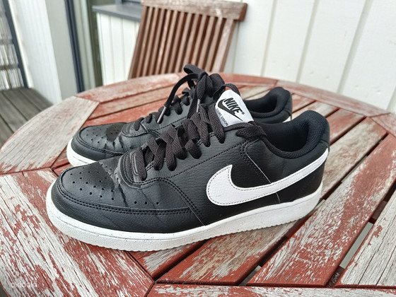 Продаются кроссовки Nike размер 42