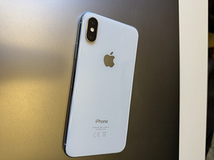 iPhone XS 512Gb Silver (7 фото из 7)