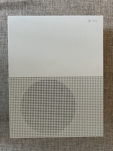 Xbox one S All digital edition (2 фото из 3)