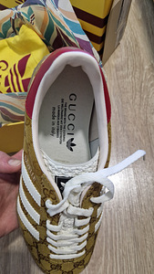 Gucci x addidas gazelle (3 foto / 5)