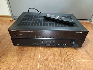 Yamaha RX-V367 Ресивер (2 фото из 3)