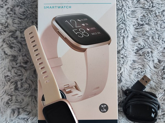 Fitbit versa 2