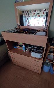 Комод с зеркалом. (1 фото из 2)