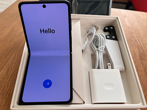 Mobiiltelefon (5 foto / 8)