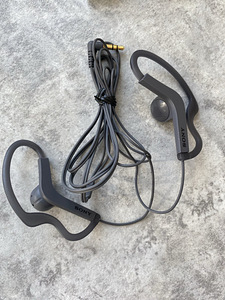 Sony MDR-AS210AP Stereo Headphones (2 foto / 6)