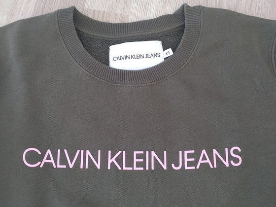 Calvin Klein pusa xs