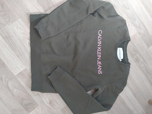 Calvin Klein pusa xs (2 foto / 3)