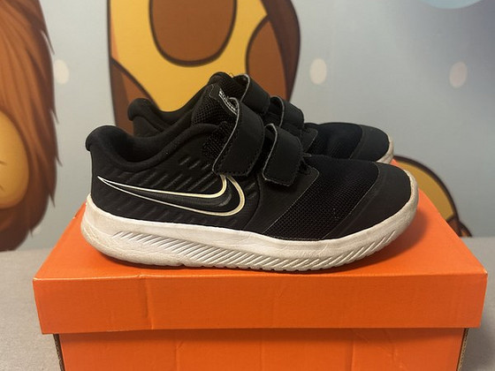 Кроссовки Nike 27