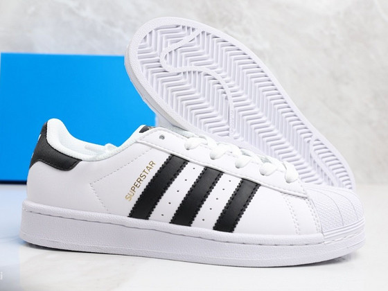 ADIDAS SUPERSTAR