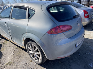 SEAT LEON 1,6 БЕНЗИН, ЗАПЧАСТИ (3 фото из 10)