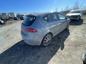 SEAT LEON 1,6 БЕНЗИН, ЗАПЧАСТИ (6 фото из 10)