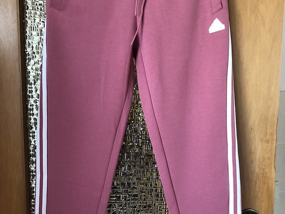 Uued spordipüksid Adidas, suurus S.