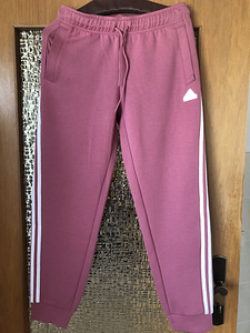 Uued spordipüksid Adidas, suurus S. (1 foto / 2)