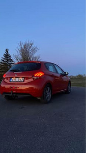 Peugeot 208 (1 фото из 9)
