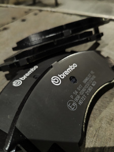 Brembo piduriklotsid, esisild. P54017 Citroen/Peugeot (4 foto / 4)