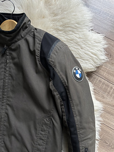 BMW мотоциклетная куртка с защитой. М размер (5 фото из 8)