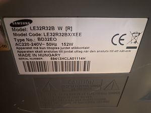TV Samsung LE32R32B W 32" (3 foto / 3)