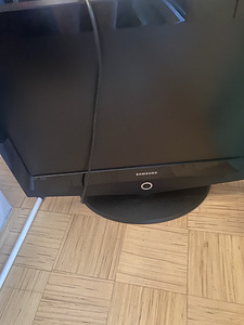 TV Samsung LE32R32B W 32" (1 foto / 3)
