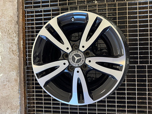Müüa uued originaalveljed r16 Mercedes koos rõhuanduritega. (1 foto / 5)