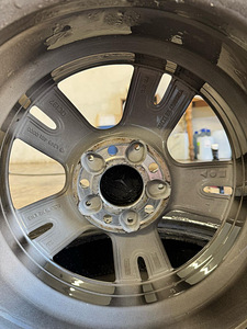 Müüa uued originaalveljed r16 Mercedes koos rõhuanduritega. (3 foto / 5)