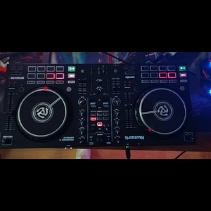 DJ-Controller Numark Mixtrack ProFX (1 foto / 1)