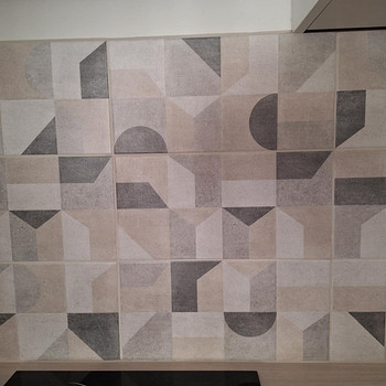 Keraamiline seinaplaat 20x40cm, 2 pakki kokku 24.-