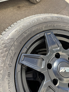 16" диски BM Wheels 6x139,7 + зимние шины 245/70 7мм (8 фото из 8)