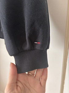Tommy hilfiger (3 фото из 4)