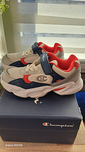 Champion Кроссовки, 32 (5 фото из 8)