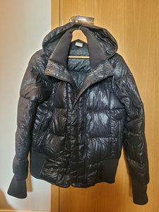 Женская куртка Nike (1 фото из 1)