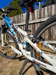 Tüdrukute jalgratas Scott Contessa JR 24 tolli (3 foto / 7)