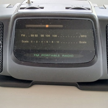 НОВОЕ РАДИО PORTABLE