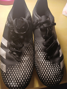 ADIDAS Predator jalgpallisaapad (5 foto / 5)