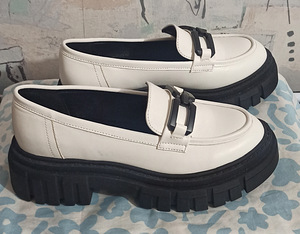 Naiste paksutallaga loafersid (2 foto / 6)