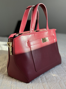 Kott Tommy Hilfiger (1 foto / 7)