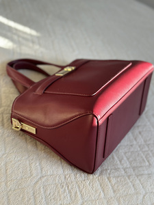 Kott Tommy Hilfiger (3 foto / 7)